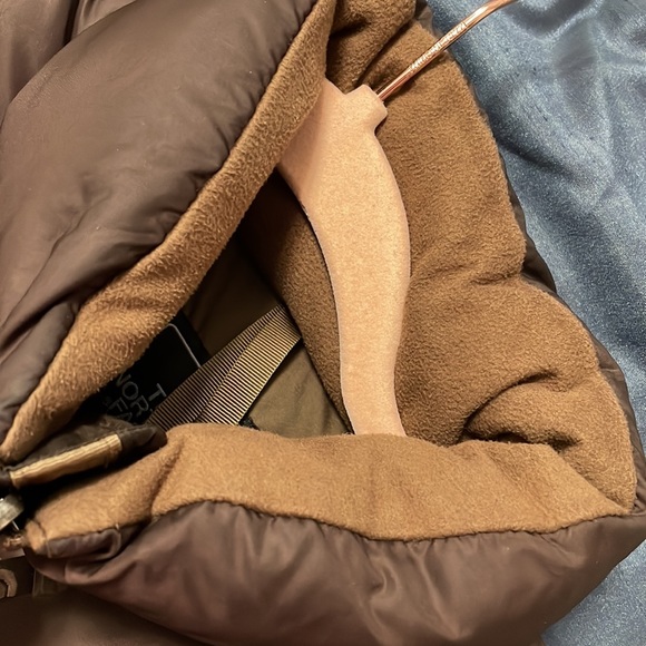 North face brown 700 jacket as seen on Kendall Jenner - Picture 8 of 9